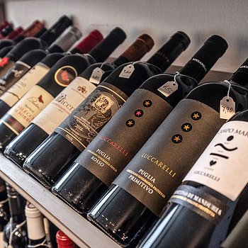 Feine Weinauswahl | Von ausgesuchten Winzern aus Italien, Frankreich, Deutschland, Spanien und Österreich.